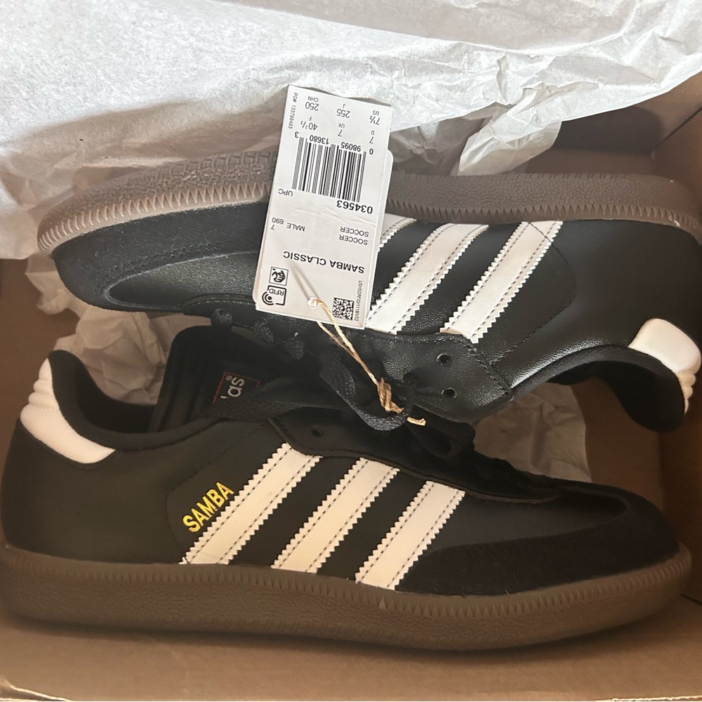 Adidas Samba Classic Black and White Soccer Sneakers Classic Design